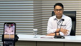 Komisi Pemberantasan Korupsi (KPK) menjadwalkan pemeriksaan terkait penjualan mobil Mercedes-Benz milik Presiden ke-3 RI B. J. Habibie oleh Ilham Akbar Habibie kepada mantan Gubernur Jawa Barat Ridwan Kamil, dalam penyidikan kasus dugaan korupsi proy
