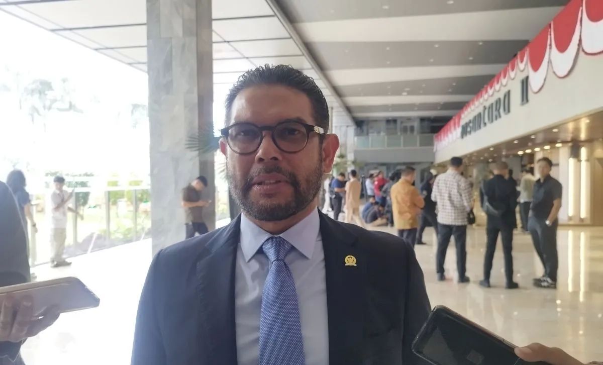 Anggota Komisi III DPR RI Nasir Djamil saat diwawancarai di kompleks parlemen, Jakarta, Kamis, 21 Agustus 2025. <b>(ANTARA)</b>