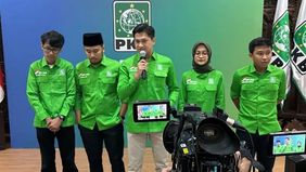 DPP Partai Kebangkitan Bangsa (PKB) menyatakan menerima tuntutan 17+8 dan mengumumkan bahwa Fraksi PKB DPR RI akan membuka ruang dialog dengan masyarakat pada 5 September 2025 di Kompleks Parlemen, Senayan, Jakarta.