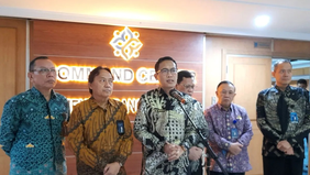 Sekretaris Kementerian Kependudukan dan Pembangunan Keluarga (Sesmendukbangga)/Sekretaris Utama BKKBN, Budi Setiyono, menyatakan dukungan terhadap kebijakan kerja dari rumah (work from home/WFH) yang diiringi dengan anjuran bagi pegawai untuk mengura