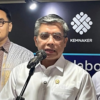 Menaker Siapkan &ldquo;Kado&rdquo; untuk Buruh Jelang May Day 2026