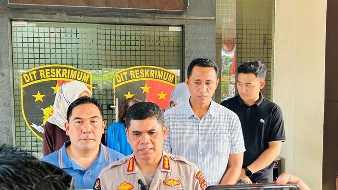 Kabid Humas Polda Jawa Barat, Kombes Pol Hendra Rochmawan saat memberikan keterangan di Bandung, Jawa Barat, Selasa, 22 Juli 2025.