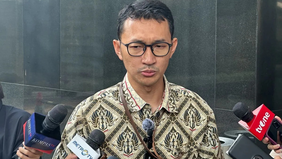 Komisi Pemberantasan Korupsi (KPK) menyatakan akan mendalami pertimbangan hukum yang digunakan hakim tunggal Pengadilan Negeri Jakarta Selatan dalam mengabulkan permohonan praperadilan yang diajukan Sekretaris Jenderal DPR RI Indra Iskandar.