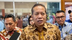 Menteri Koperasi (Menkop) Ferry Juliantono mengimbau kalangan mahasiswa agar tidak memandang pesimis program Koperasi Desa/Kelurahan Merah Putih (KDMP), meskipun pelaksanaannya masih menghadapi berbagai tantangan di lapangan.