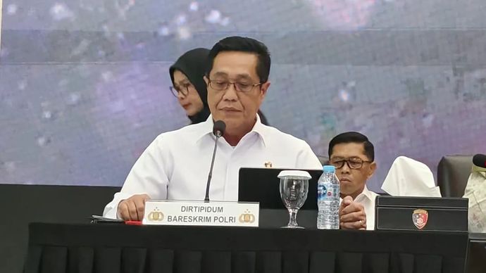 Direktur Tindak Pidana Umum (Dirtipidum) Bareskrim Polri Brigjen Pol. Djuhandhani Rahardjo Puro berbicara dalam konferensi pers di Gedung Bareskrim Polri, Jakarta, Rabu 24 September 2025. (ANTARA/Nadia Putri Rahmani)