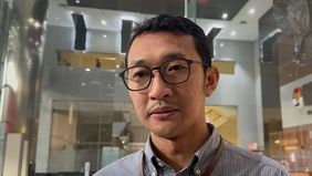 Komisi Pemberantasan Korupsi (KPK) menjelaskan kemungkinan mantan Menteri Pendidikan, Kebudayaan, Riset, dan Teknologi Nadiem Anwar Makarim ditetapkan sebagai tersangka, meski Kejaksaan Agung lebih dulu menetapkannya terkait kasus dugaan korupsi.