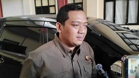 Polda Metro Jaya masih menyelidiki motif di balik aksi teror ancaman bom di SDN Srengseng Sawah 15 Pagi, Jagakarsa, Jakarta Selatan. Meski pelaku mengaku melakukan perbuatannya hanya karena iseng, polisi belum menerima begitu saja pengakuan tersebut.