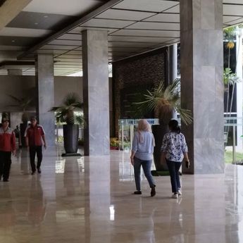 Ada Demo Buruh, DPR Terbitkan Surat Edaran WFH: Biar Nyaman dan Aman Kerja di Rumah