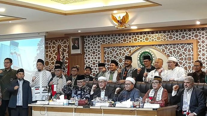 MUI bersama Organisasi Masyarakat (Ormas) Islam, majelis agama, lembaga filantropi, akademisi, Lembaga Bela Palestina menyatakan deklarasi dukungan Bangsa Indonesia untuk pembebasan Palestina di Gedung MUI, Jakarta, Selasa 7 Oktober 2025. ANTARA/Lint