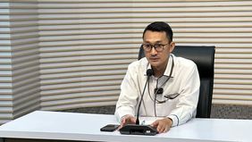 Komisi Pemberantasan Korupsi (KPK) mengungkap adanya praktik jual-beli kuota haji khusus antar biro perjalanan haji. Kuota tersebut berasal dari tambahan alokasi Pemerintah Arab Saudi yang seharusnya dikelola melalui asosiasi biro perjalanan haji.