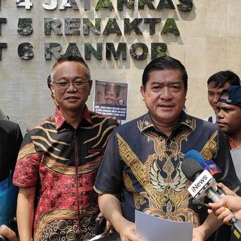 Silfester: Tuduhan Ijazah Palsu Jokowi dari Roy Suryo Cs Sudah Selesai