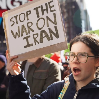 Semakin Memanas, Inggris Siapkan Evakuasi 94.000 Warga dari Timur Tengah