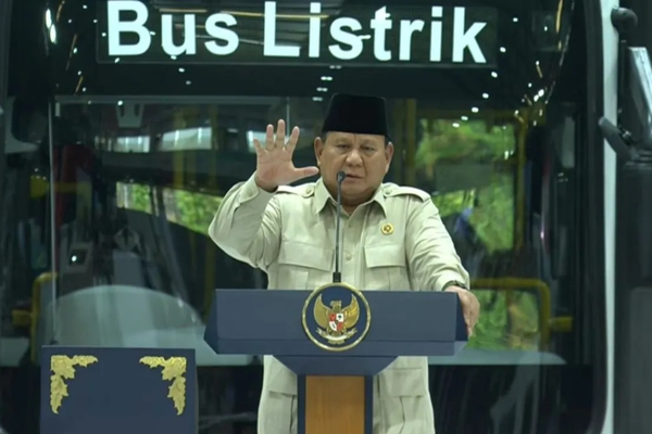 Tangkapan layar - Presiden Prabowo Subianto memberikan pidato pada peresmian pabrik perakitan kendaraan komersial berbasis listrik milik PT VKTR Teknologi Mobilitas di Magelang, Jawa Tengah, Kamis (9/4/2026). ANTARA/Youtube Sekretariat Presiden.