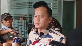 Kejaksaan Agung (Kejagung) memberhentikan sementara Kepala Kejaksaan Negeri (Kajari) Hulu Sungai Utara (HSU), Kepala Seksi Intelijen, serta Kepala Seksi Perdata dan Tata Usaha Negara (Datun) Kejari HSU, Kalimantan Selatan.