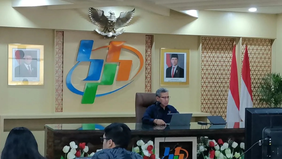 Badan Pusat Statistik (BPS) mencatat neraca perdagangan barang Indonesia kembali mencetak surplus pada Januari 2026 sebesar 0,95 miliar dolar AS. Capaian ini memperpanjang tren surplus menjadi 69 bulan berturut-turut sejak Mei 2020.