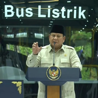 Prabowo Targetkan Produksi Massal Sedan Listrik Indonesia Dimulai 2028