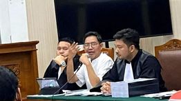 Zulkarnaen Apriliantony Divonis 7 Tahun Penjara dalam Kasus Judi Online
