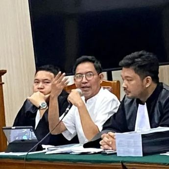 Zulkarnaen Apriliantony Divonis 7 Tahun Penjara dalam Kasus Judi Online