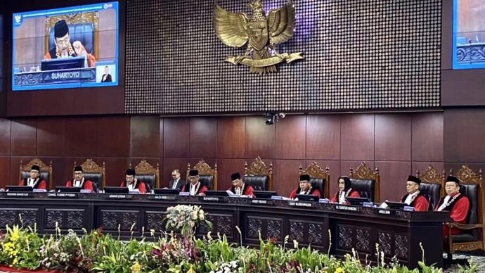 Sidang Pleno Khusus dengan Agenda Penyampaian Laporan Tahunan 2024 dan Pembukaan Masa Sidang Mahkamah Konstitusi (MK) Tahun 2025 di Ruang Sidang Pleno MK, Jakarta, Kamis, 2 Januari 2025.