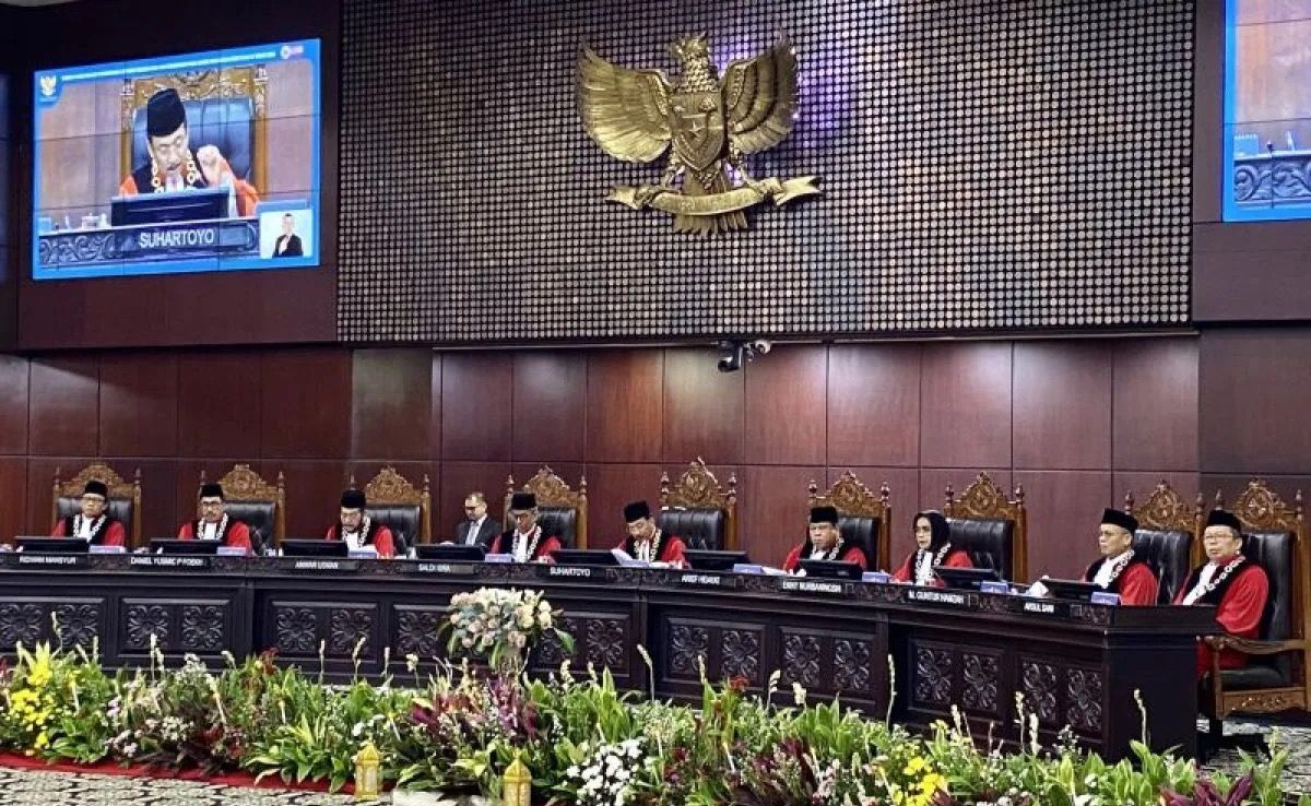 Sidang Pleno Khusus dengan Agenda Penyampaian Laporan Tahunan 2024 dan Pembukaan Masa Sidang Mahkamah Konstitusi (MK) Tahun 2025 di Ruang Sidang Pleno MK, Jakarta, Kamis, 2 Januari 2025. <b>(Antara)</b>