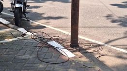 Setang Motor Tersangkut Kabel, Siswi SMAN 6 Jakarta Terjatuh dan Terlindas di Kebayoran Baru