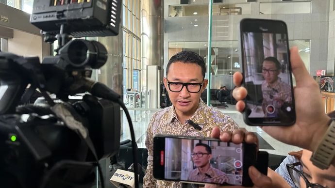 Juru Bicara Komisi Pemberantasan Korupsi Budi Prasetyo memberikan keterangan di Gedung Merah Putih KPK, Jakarta.