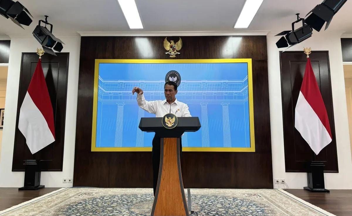 Menteri Pertanian (Mentan) Andi Amran Sulaiman menyampaikan data terbaru mengenai swasembada pangan, khususnya beras, dalam sesi jumpa pers di Kantor Presiden, Istana Kepresidenan RI, Jakarta, Kamis 9 Oktober 2025. ANTARA/Genta Tenri Mawangi. <b>(Antara)</b>