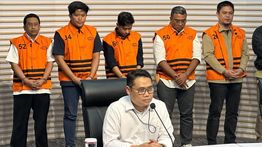 KPK Geledah Kantor Kemenkes 