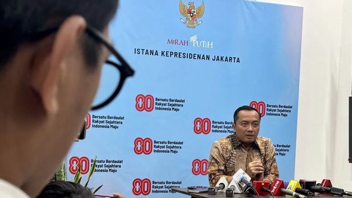 Menteri Sekretaris Negara Prasetyo Hadi, yang juga Juru Bicara Presiden RI, menjawab pertanyaan wartawan di Istana Kepresidenan RI, Jakarta, Kamis 28 Agustus 2025. ANTARA/Genta Tenri Mawangi.