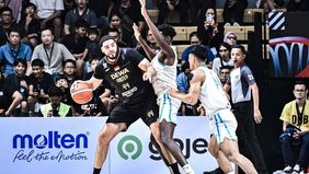 Dewa United Banten memperpanjang catatan positif mereka di ajang Indonesian Basketball League (IBL) 2025 setelah sukses membekuk Bali United Basketball dengan skor telak 106-63. 