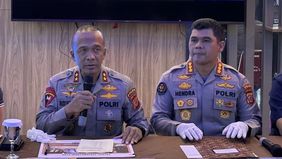 Kepolisian Daerah (Polda) Jawa Barat tengah menyelidiki dugaan adanya aliran dana serta aktor yang diduga berada di balik gelombang aksi unjuk rasa yang berujung ricuh di Kota Bandung dalam beberapa hari terakhir.