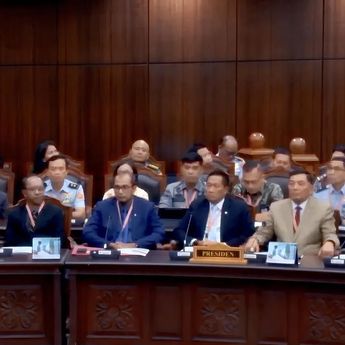 MK Lanjutkan Sidang Uji Formal UU TNI, Menkum dan Menhan Hadir Sebagai Perwakilan Presiden