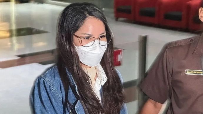 Tersangka kasus dugaan TPPU di MA, Windy Yunita alias Windy Idol di KPK.