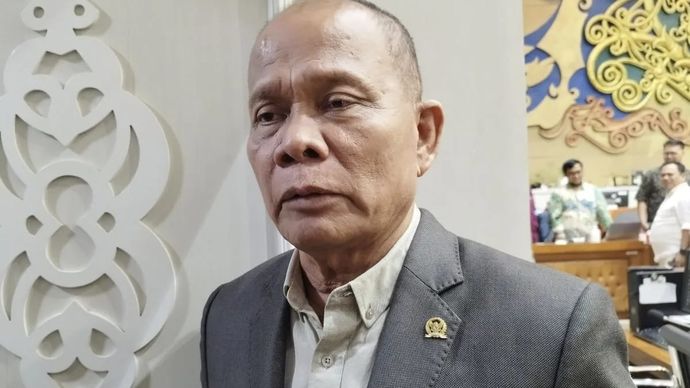 Wakil Ketua Badan Legislasi DPR RI Sturman Panjaitan di kompleks parlemen, Jakarta, Kamis 4 September 2025. (ANTARA/Bagus Ahmad Rizaldi)