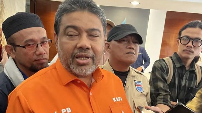 Presiden Konfederasi Serikat Pekerja Indonesia (KSPI) sekaligus Presiden Partai Buruh Said Iqbal saat menanggapi pertanyaan awak media di Jakarta, Rabu 24 September 2025. (ANTARA/Arnidhya Nur Zhafira)