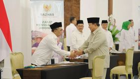 Badan Amil Zakat Nasional (Baznas) RI mencatat pelaksanaan Zakat Istana 2026 berhasil menghimpun dana sebesar Rp4,3 miliar dari 111 muzaki yang terdiri dari pejabat negara, menteri kabinet, hingga unsur TNI. Capaian tersebut menjadi yang tertinggi se