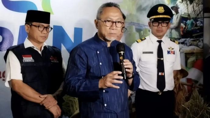Ketua Umum PAN Zulkifli Hasan saat memberi keterangan pers acara PAN Awards di Senayan Park, Jakarta, Minggu 24 Agustus 2025. ANTARA/Bagus Ahmad Rizaldi