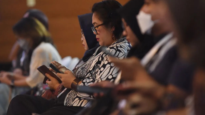 Arsip Foto - Sejumlah pelaku UMKM mengikuti pelatihan pemanfaatan dukungan kecerdasan buatan pada aplikasi Gemini dalam program Gemini Academy di Kantor Kementerian Perdagangan, Jakarta, Jumat (21/2/2025). (ANTARA FOTO/Indrianto Eko Suwarso/nym)