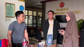 Juru bicara Pengadilan Militer II-08 Jakarta, Endah Wulandari, memberikan penjelasan terkait ramainya perbincangan di media sosial mengenai unggahan artis Zaskia Adya Mecca tentang penundaan sidang dugaan pemukulan terhadap stafnya. 