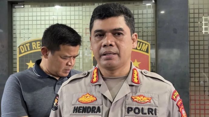 Kabid Humas Polda Jabar Kombes Pol Hendra Rochmawan saat memberikan keterangan di Mapolda Jabar, Kota Bandung, Minggu 31 Agustus 2025. (ANTARA/Rubby Jovan)