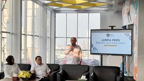Kepala Badan Gizi Nasional (BGN), Dadan Hindayana, menyatakan optimistis anggaran Program Makan Bergizi Gratis (MBG) dapat terserap sesuai target. Ia pun tidak merasa khawatir dengan pernyataan Menteri Keuangan (Menkeu) Purbaya Yudhi Sadewa yang mene