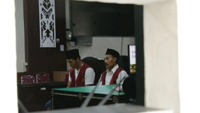 Majelis hakim Pengadilan Negeri Mataram, Nusa Tenggara Barat, menjatuhkan vonis masing-masing 18 tahun penjara kepada Suhaeli dan Heri dalam perkara pembunuhan warga negara Spanyol, Maria Matilda Munoz Cazorla.