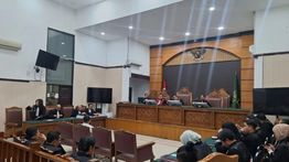 Terdakwa Judi Online Komdigi Rajo Emirsyah Dituntut 15 Tahun Penjara