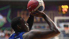 Dewa United Banten sukses mencuri kemenangan dari markas Hangtuah Jakarta dalam laga pertama babak pertama Playoff IBL 2025 yang berlangsung di GOR Ciracas, Jakarta, Kamis, 3 Juli 2025. 