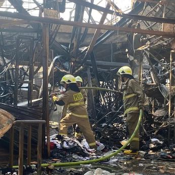 Kebakaran Hanguskan 552 Kios di Pasar Taman Puring, Berawal dari Percikan Api di Satu Kios