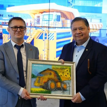 Airlangga Jajaki Kerja Sama Alat Berat dan Pertanian Modern dengan Belarus