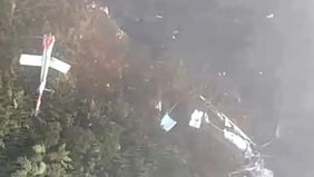 Badan Nasional Pencarian dan Pertolongan (Basarnas) memastikan bahwa helikopter PK-IWS milik PT Intan Angkasa (IA) yang sebelumnya hilang kontak berhasil ditemukan di kawasan pegunungan Jila, Kabupaten Mimika, Papua Tengah.