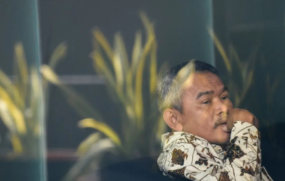 Arsip foto - Anggota DPR RI Satori menunggu untuk menjalani pemeriksaan di Gedung Merah Putih KPK, Jakarta, Jumat 27 Desember 2024. Satori diperiksa penyidik KPK sebagai saksi terkait dugaan korupsi dana corporate social responsibility (CSR) di Bank  <b>(Antara)</b>