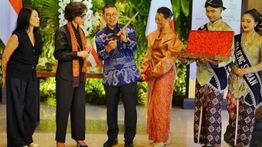 Fadli Zon Resmikan Borobudur Cultural Center di Hadapan Menbud Prancis, Tampilkan Pameran Simfoni Peradaban