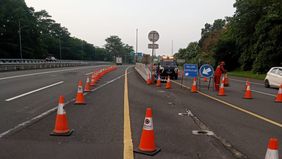 PT Jasa Marga (Persero) melakukan rekayasa lalu lintas contraflow di Tol Jagorawi arah Puncak.